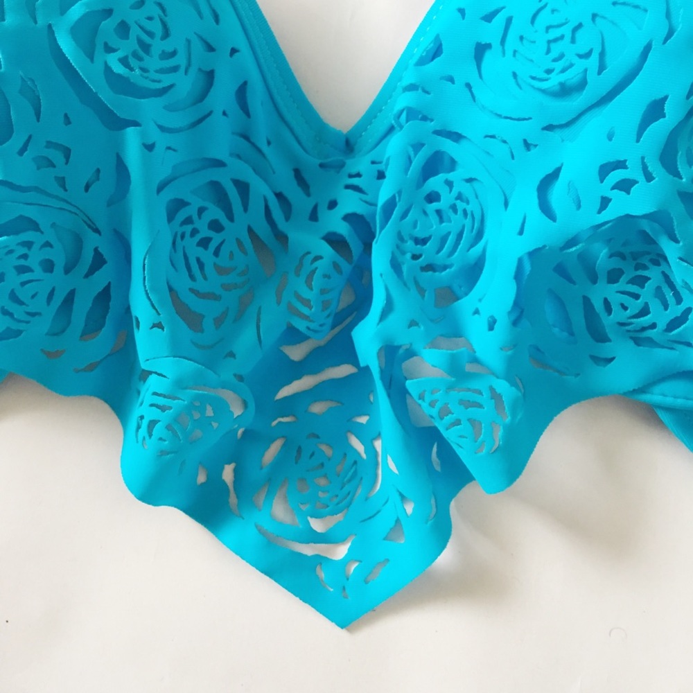 YMI Lacy Push-Up Halter Bikini Top - Picture 3 of 4